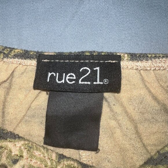 Vintage 90s/Y2K Woman Rue 21 Green Paisley/Henna Off Shoulder Top - Picture 2 of 4